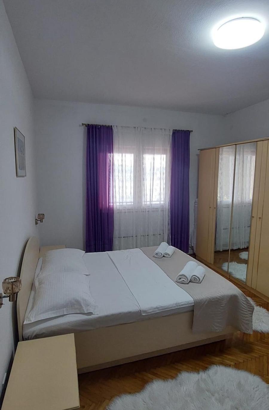 Apartment Toncica Omiš Esterno foto