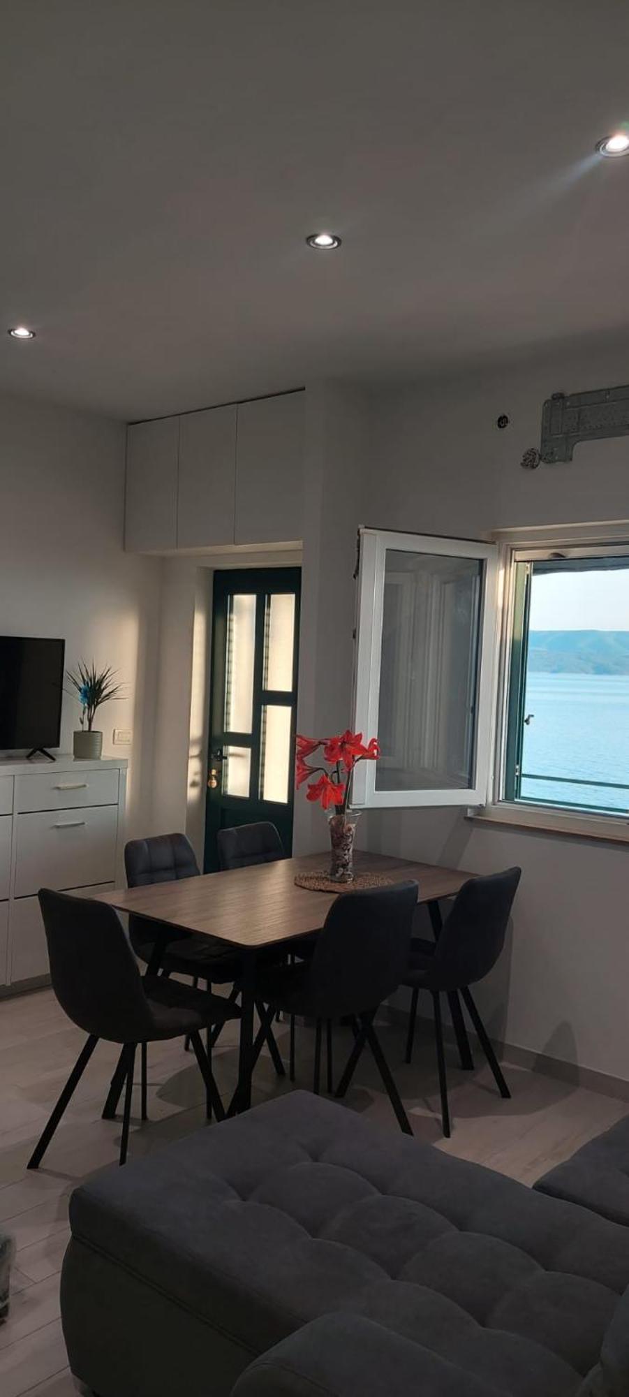 Apartment Toncica Omiš Esterno foto