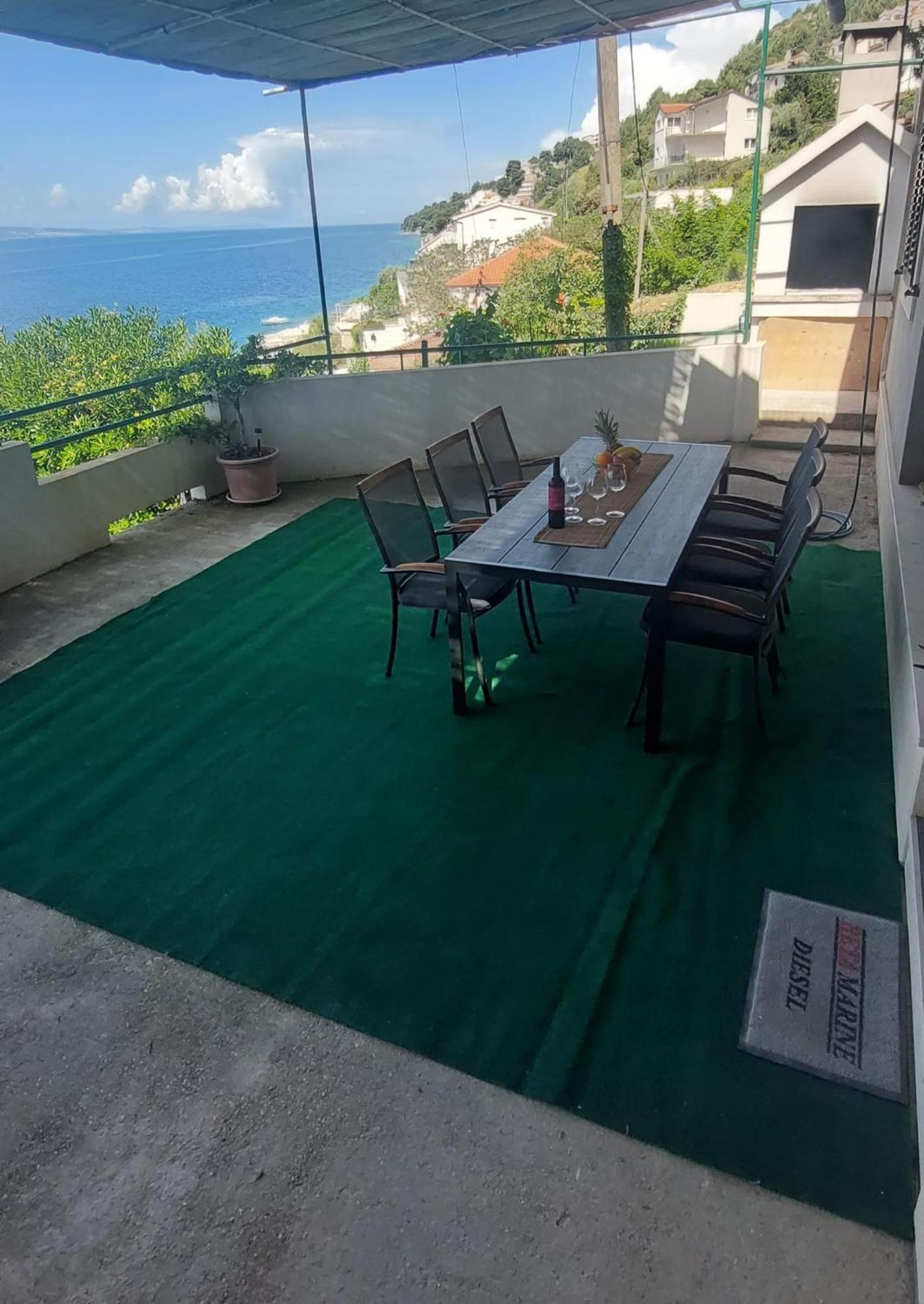 Apartment Toncica Omiš Esterno foto